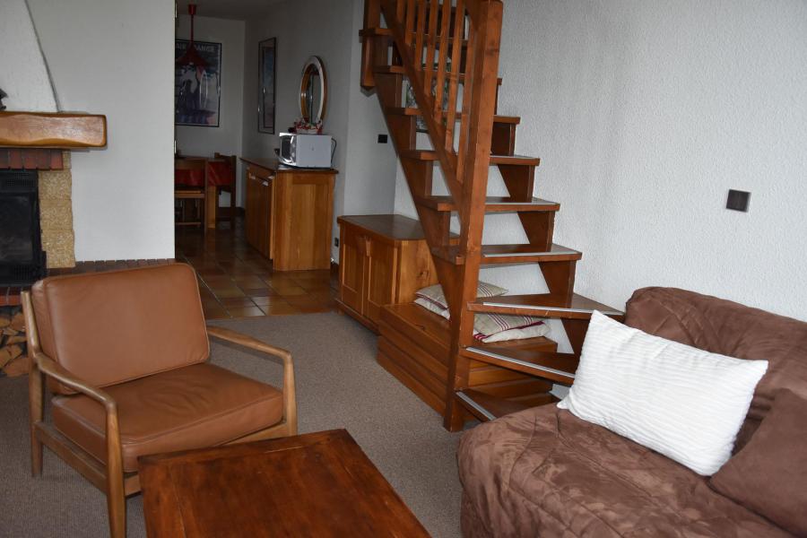 Holiday in mountain resort 3 room duplex apartment 6 people (AB1) - Résidence les Pariettes - Pralognan-la-Vanoise - Living room
