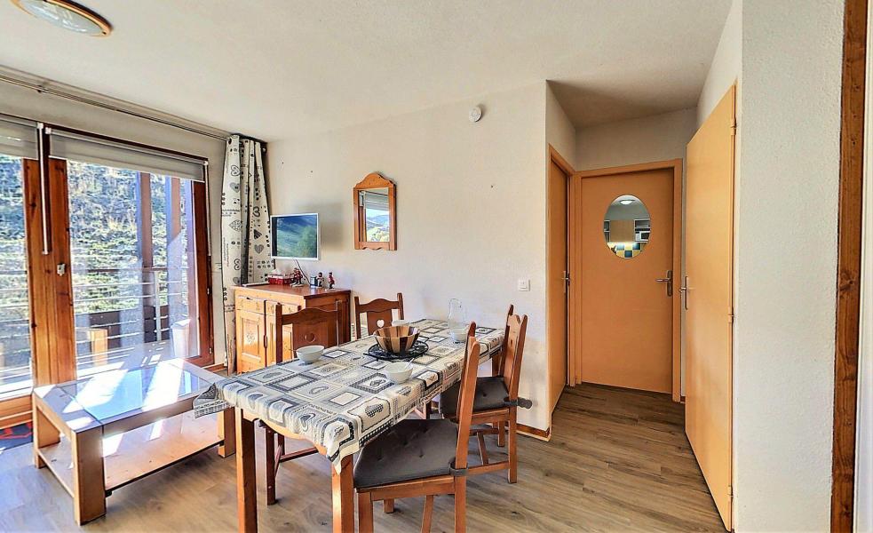 Urlaub in den Bergen 3-Zimmer-Appartment für 6 Personen ( B57) - Résidence les Pistes - Le Corbier - Wohnzimmer