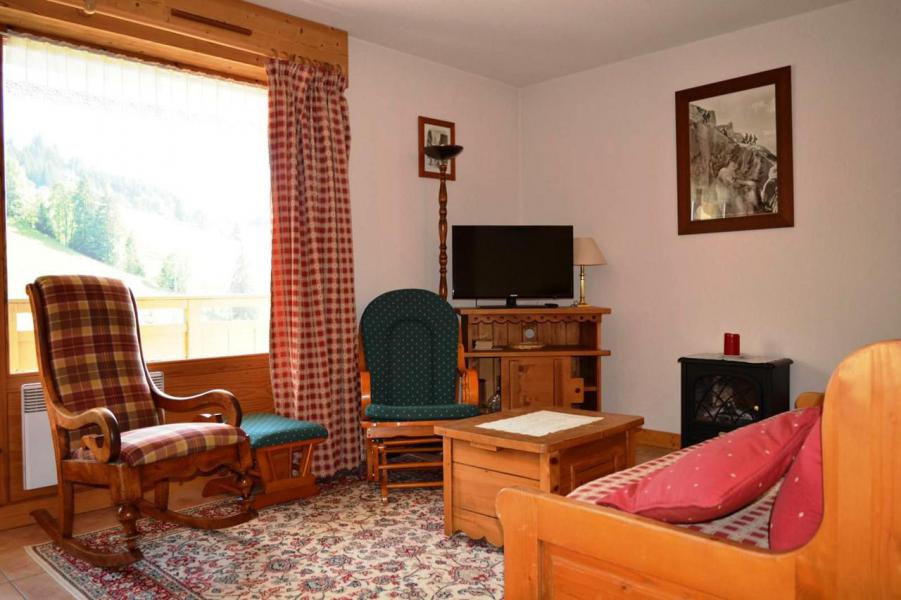 Urlaub in den Bergen 3-Zimmer-Appartment für 6 Personen (B8) - Résidence les Pistes du Soleil B - Le Grand Bornand - Wohnzimmer