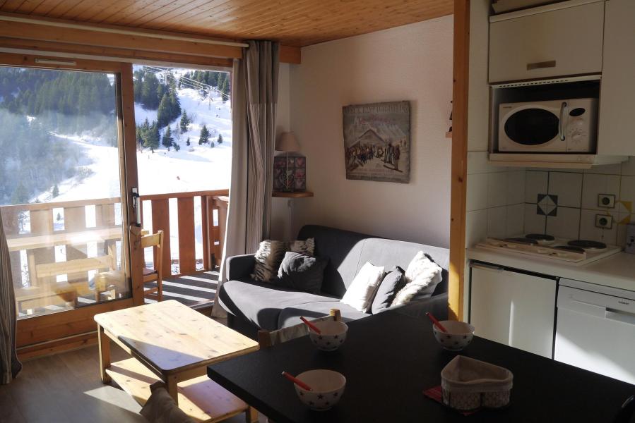 Holiday in mountain resort Studio cabin 4 people (032) - Résidence les Plattières - Méribel-Mottaret