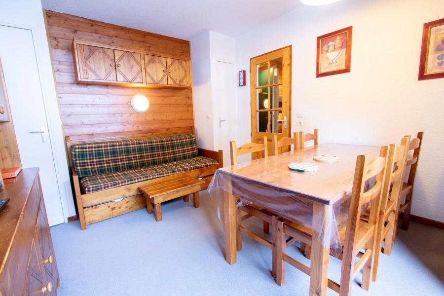 Holiday in mountain resort 2 room apartment sleeping corner 6 people (SB212A) - Résidence les Portes de la Vanoise - La Norma - Living room