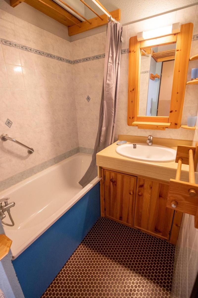 Holiday in mountain resort 2 room apartment sleeping corner 6 people (SB300C) - Résidence les Portes de la Vanoise - La Norma - Bathroom