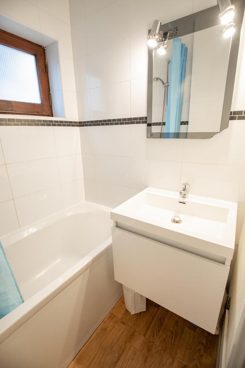 Vacaciones en montaña Apartamento 2 piezas para 4 personas (SB100C) - Résidence les Portes de la Vanoise - La Norma - Cuarto de baño