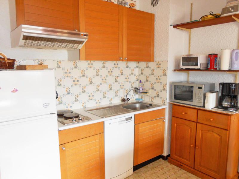 Holiday in mountain resort 2 room apartment 4 people (QU122) - Résidence les Quirlies I - Les 2 Alpes - Kitchenette