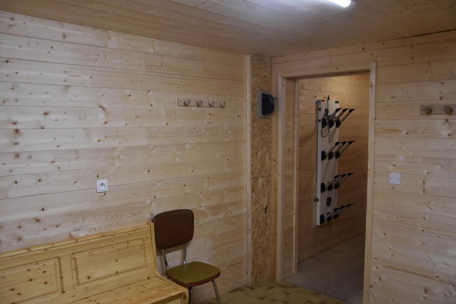 Holiday in mountain resort 4 room apartment 6 people (RHO108) - Résidence les Rhododendrons - Châtel - Ski shoes dryer