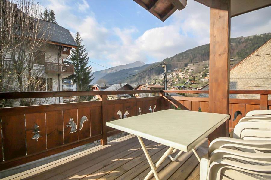 Аренда на лыжном курорте Апартаменты триплекс 7 комнат кабин 12 чел. (M504) - Résidence les Sermes - Morzine - летом под открытым небом