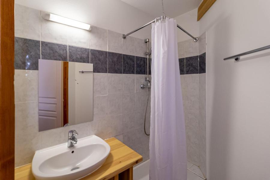 Holiday in mountain resort 2 room duplex apartment 8 people (2201) - Résidence les Silènes - Les Orres - Shower room