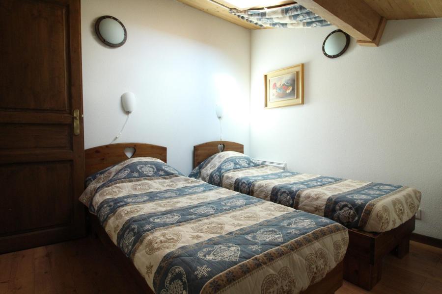 Urlaub in den Bergen 3-Zimmer-Appartment für 6 Personen (017) - Résidence les Sports - Aussois - Schlafzimmer
