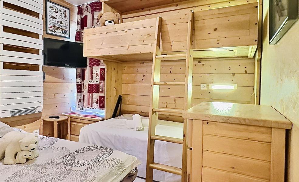 Holiday in mountain resort 2 room apartment 4 people (13R) - Résidence les Trolles - Tignes - Bedroom