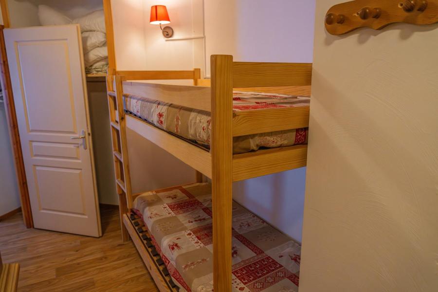 Vakantie in de bergen Appartement 2 kamers bergnis 6 personen (MBC606) - Résidence les Valérianes - Les Orres - Kamer