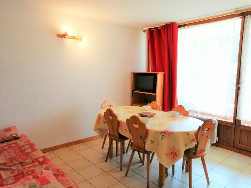 Holiday in mountain resort 2 room apartment cabin 4-6 people (07) - Résidence les Verdets - Morillon - Living room