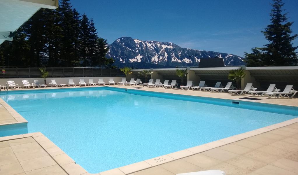 Vacances en montagne Résidence les Villages du Bachat - Chamrousse - Piscine
