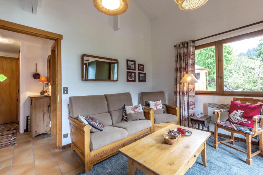 Urlaub in den Bergen 4 Zimmer Chalet für 6 Personen (2) - Résidence Lyckrete - La Clusaz - Wohnzimmer