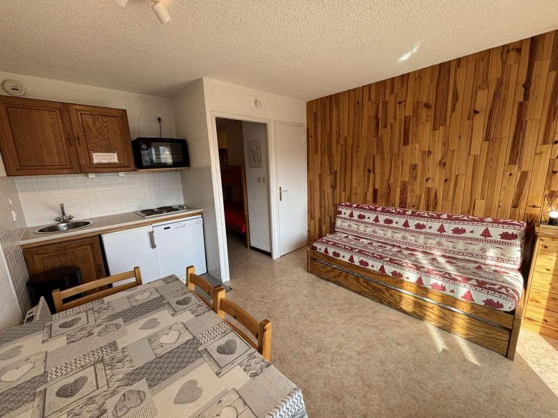 Holiday in mountain resort 2 room apartment sleeping corner 6 people (300B) - Résidence Martagons A - Auris en Oisans