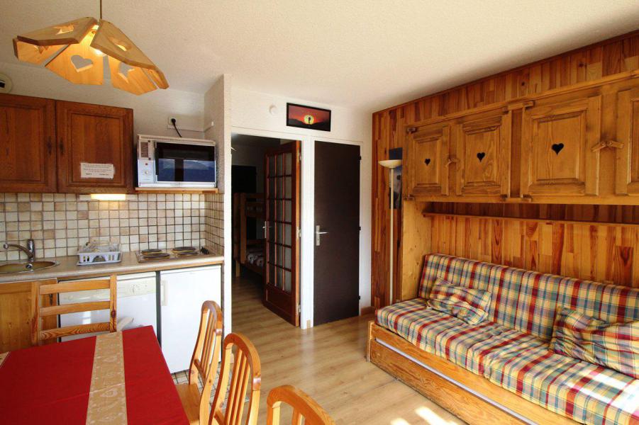 Holiday in mountain resort Studio sleeping corner 6 people (221) - Résidence Martagons A - Auris en Oisans - Living room