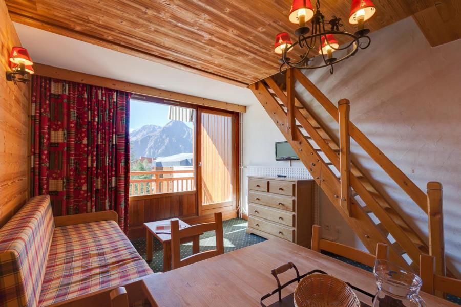 Holiday in mountain resort 3 room duplex apartment sleeping corner 8 people - Résidence Meijotel - Les 2 Alpes - Living room