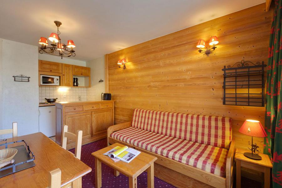 Holiday in mountain resort Studio sleeping corner 4 people - Résidence Meijotel - Les 2 Alpes - Living room