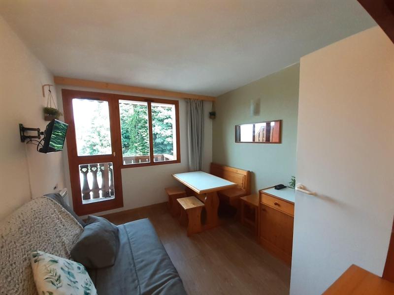 Holiday in mountain resort Studio 3 people (M1-457) - Résidence Melezets 1 - Valfréjus - Living room