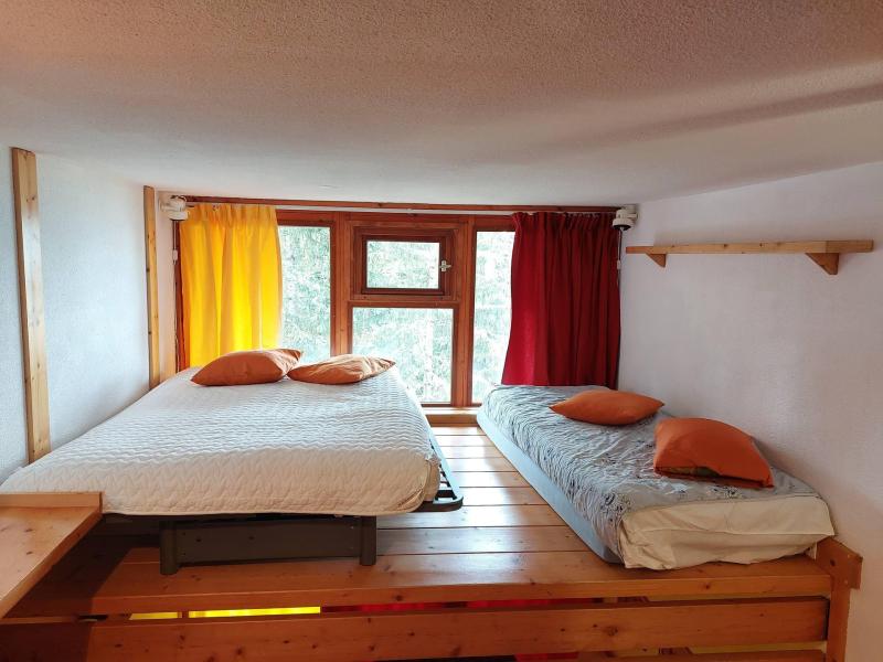 Vacaciones en montaña Estudio mezzanine para 5 personas (224) - Résidence Mirantin 2 - Les Arcs - Habitación abuhardillada