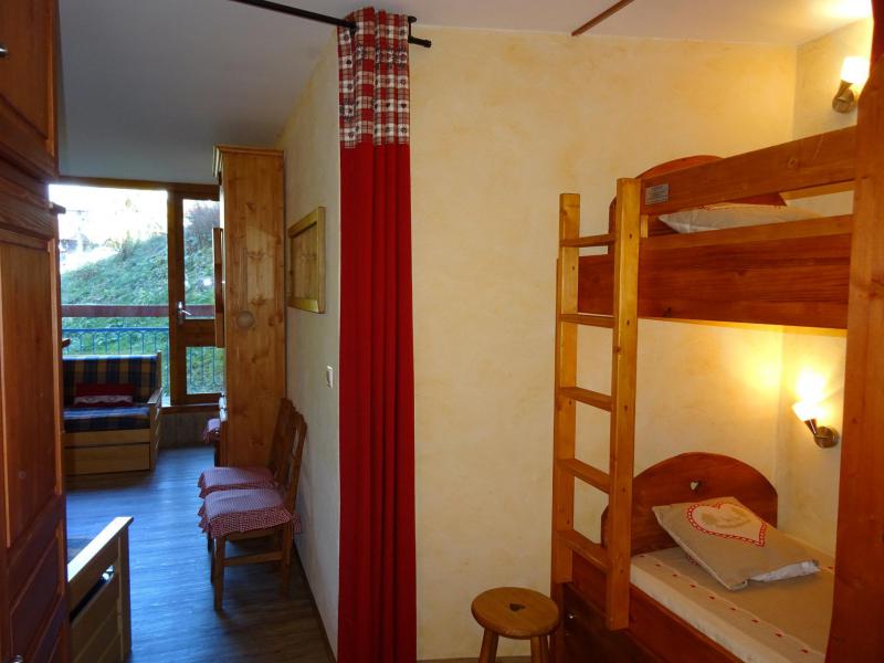 Holiday in mountain resort Studio sleeping corner 4 people (428) - Résidence Miravidi - Les Arcs - Bedroom