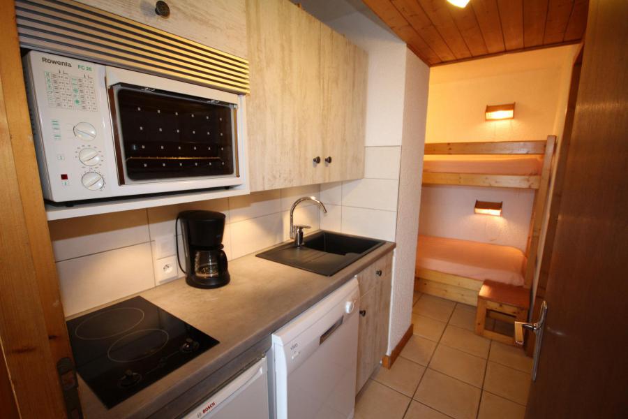 Vacaciones en montaña Apartamento 2 piezas para 6 personas (MTA122) - Résidence Mont Blanc A - Les Saisies - Cocina abierta
