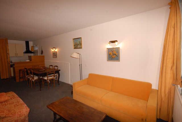 Holiday in mountain resort 3 room apartment 6 people (NS445) - Résidence Neige et Soleil - Gourette - Sofa-bed