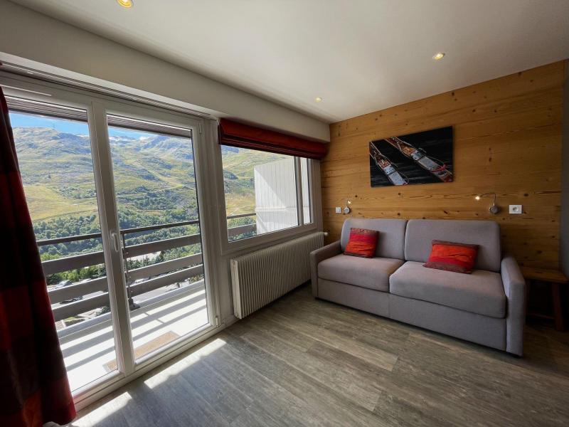 Holiday in mountain resort Studio sleeping corner 4 people (62) - Résidence Oisans - Les Menuires - Living room