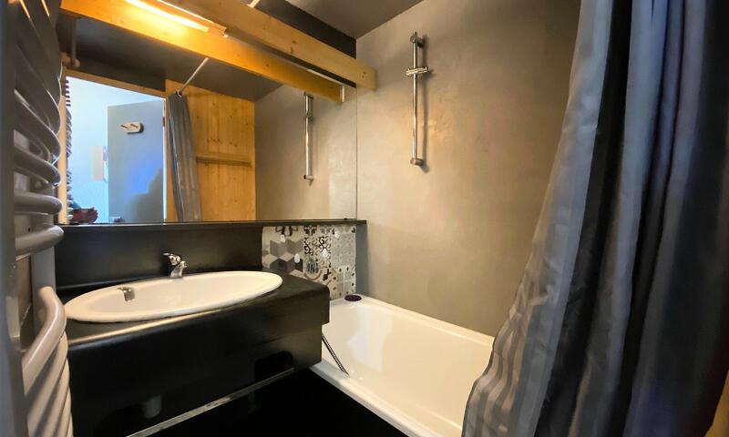 Holiday in mountain resort 2 room apartment 4 people (30m²-1) - Résidence Orsiere - MH - Val Thorens - Summer outside