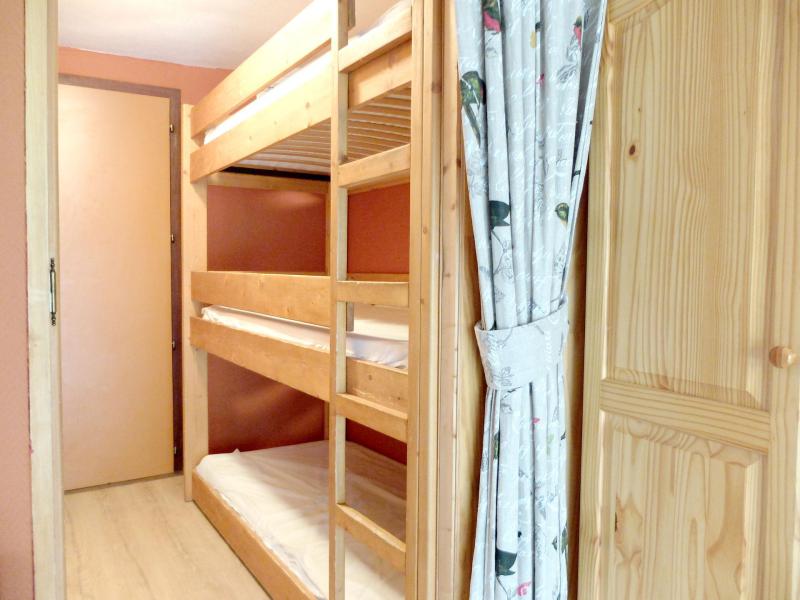 Holiday in mountain resort Studio sleeping corner 4 people (0206) - Résidence Palafour - Tignes - Bedroom