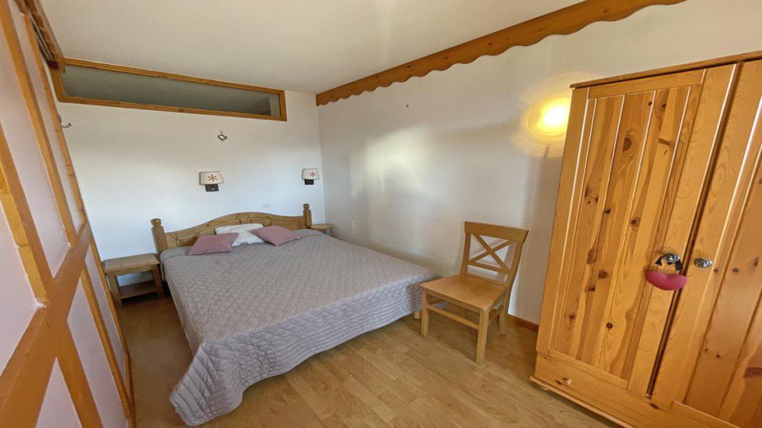 Vakantie in de bergen Appartement 3 kamers 6 personen (A101) - Résidence Parc aux Etoiles - Puy-Saint-Vincent - Kamer