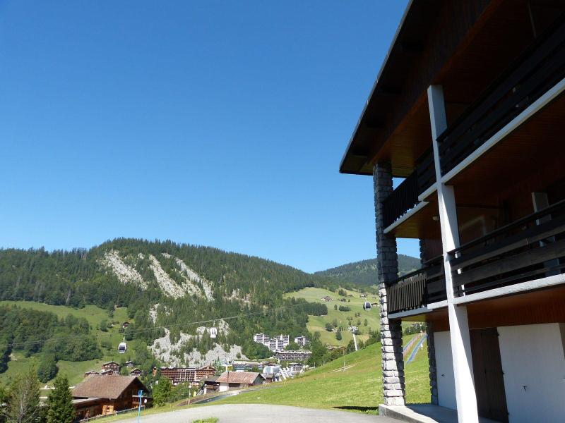 Skiverleih Résidence Pascal - La Clusaz - Draußen im Sommer