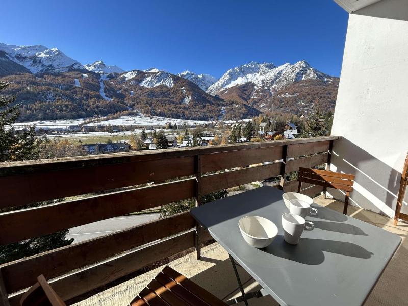 Vacaciones en montaña Estudio rincón noche 4 personas (4300) - Résidence Pellenches - Serre Chevalier - Balcón