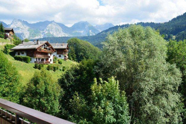 Vakantie in de bergen Appartement 2 kamers 5 personen (1E) - Résidence Perce Neige - Le Grand Bornand - Balkon