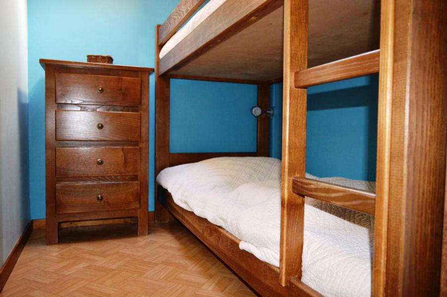 Vacaciones en montaña Apartamento 2 piezas cabina para 6 personas (003) - Résidence Perralpes - Le Grand Bornand - Camas literas