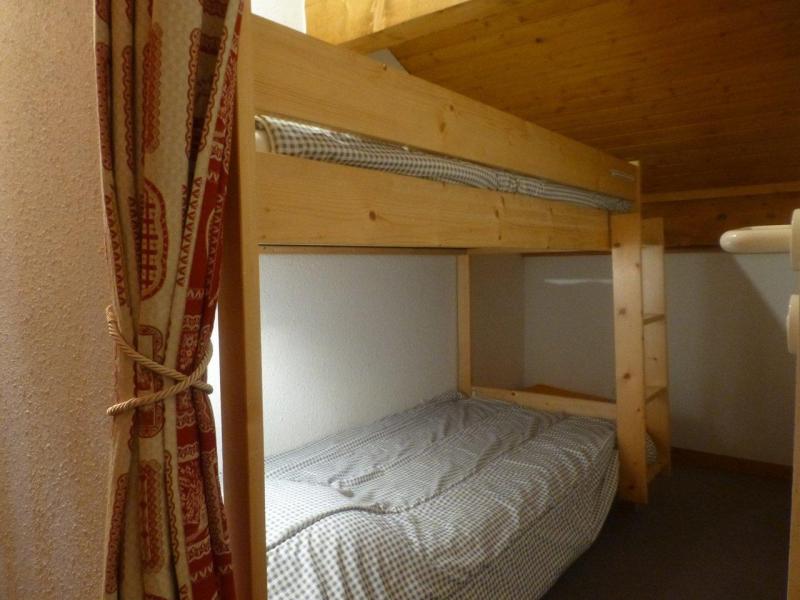 Holiday in mountain resort 2 room apartment sleeping corner 6 people (47112) - Résidence Petite Ourse - Peisey-Vallandry - Bunk beds