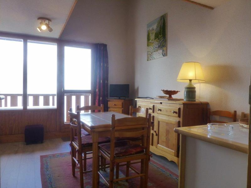 Holiday in mountain resort 2 room apartment sleeping corner 6 people (47112) - Résidence Petite Ourse - Peisey-Vallandry - Living room