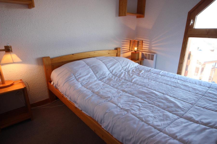 Holiday in mountain resort 2 room apartment sleeping corner 7 people - Résidence Petite Ourse A - Peisey-Vallandry - Bedroom