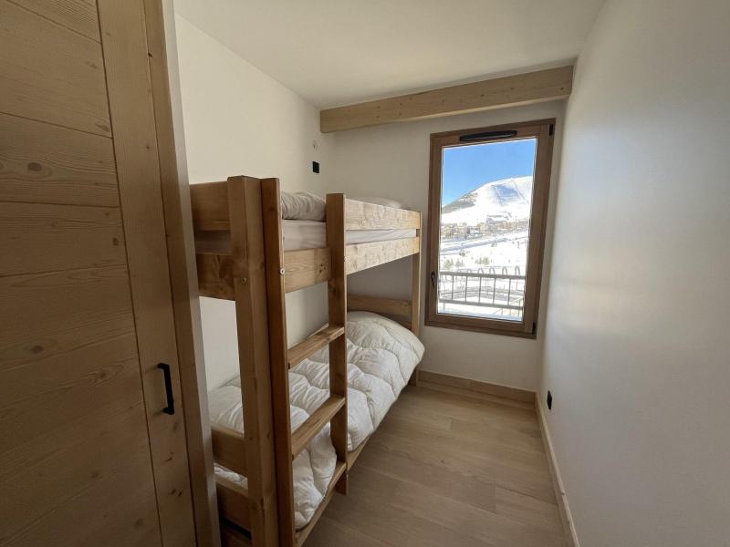 Urlaub in den Bergen 2-Zimmer-Holzhütte für 4 Personen (C24) - Résidence Phoenix C - Alpe d'Huez - Offener Schlafbereich