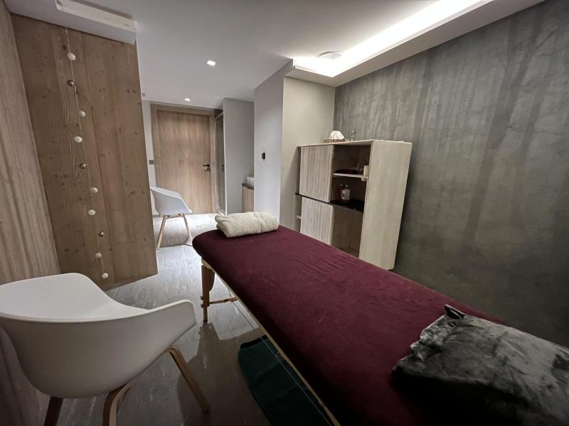 Vakantie in de bergen Appartement 4 kabine kamers 9 personen (401) - Résidence Phoenix - Courchevel - Lichaamsmassage