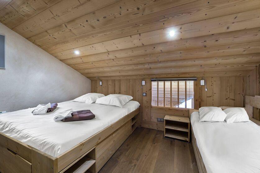 Urlaub in den Bergen 3-Zimmer-Appartment für 5 Personen (210) - Résidence Pierre et Vacances Centre - Val d'Isère - Mansardenzimmer