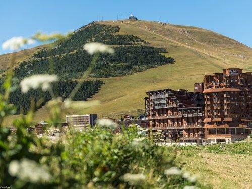 Vacances en montagne Résidence Pierre & Vacances l'Ours Blanc - Alpe d'Huez - Extérieur été