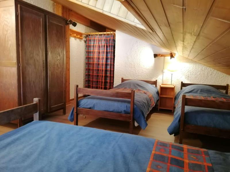 Urlaub in den Bergen Wohnung 2 Mezzanine Zimmer 7 Leute (2F) - Résidence Piste Rouge A - Le Grand Bornand - Offener Schlafbereich