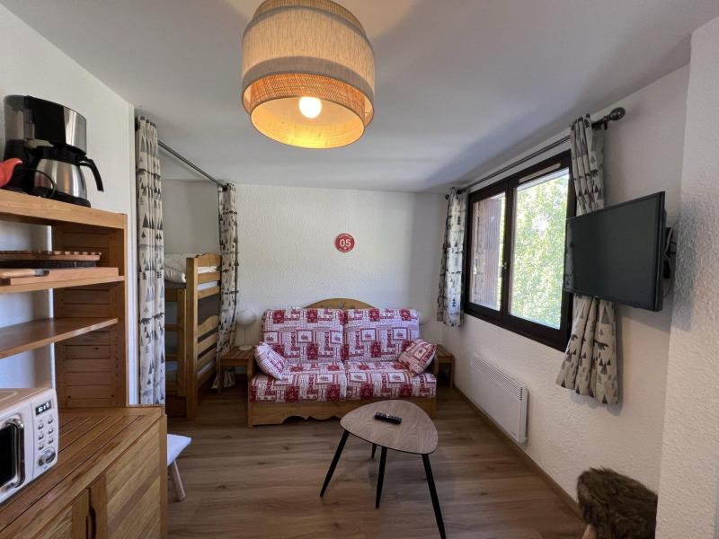 Vakantie in de bergen Studio bergnis 4 personen (210) - Résidence Plaine Alpe 2 - Serre Chevalier - Woonkamer