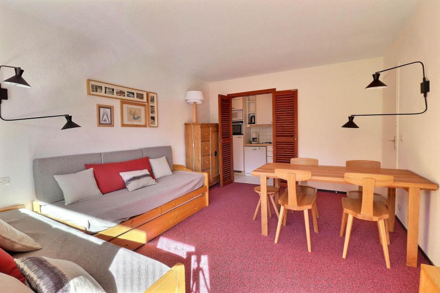 Urlaub in den Bergen 2-Zimmer-Appartment für 5 Personen (509) - Résidence Plein Soleil - Méribel-Mottaret - Wohnzimmer