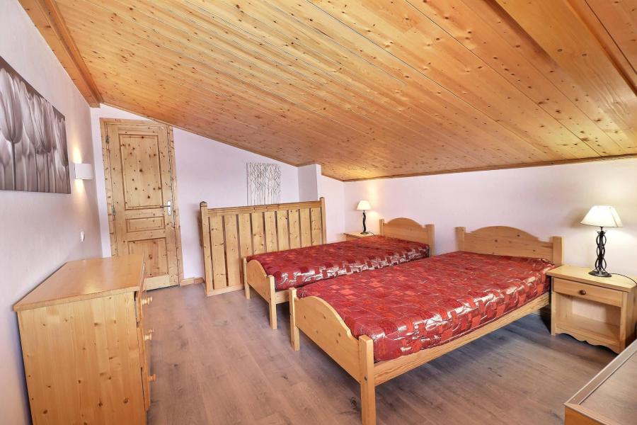 Holiday in mountain resort 2 room duplex apartment 6 people (1108) - Résidence Plein Soleil - Méribel-Mottaret