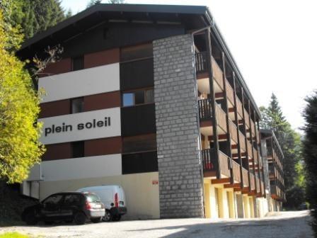 Rent in ski resort Résidence Plein Soleil - Les Gets - Summer outside