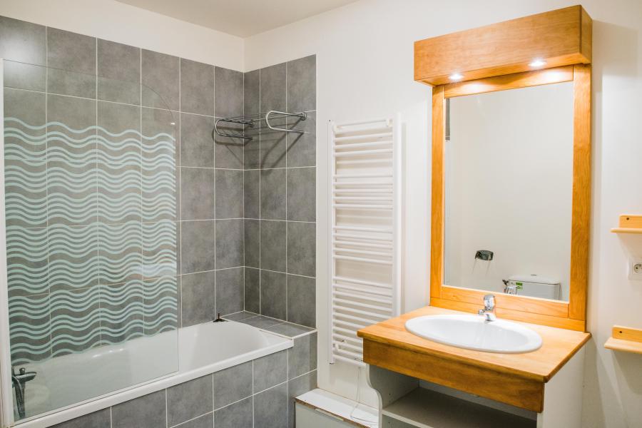 Holiday in mountain resort Résidence Plein Soleil - La Norma - Bathroom