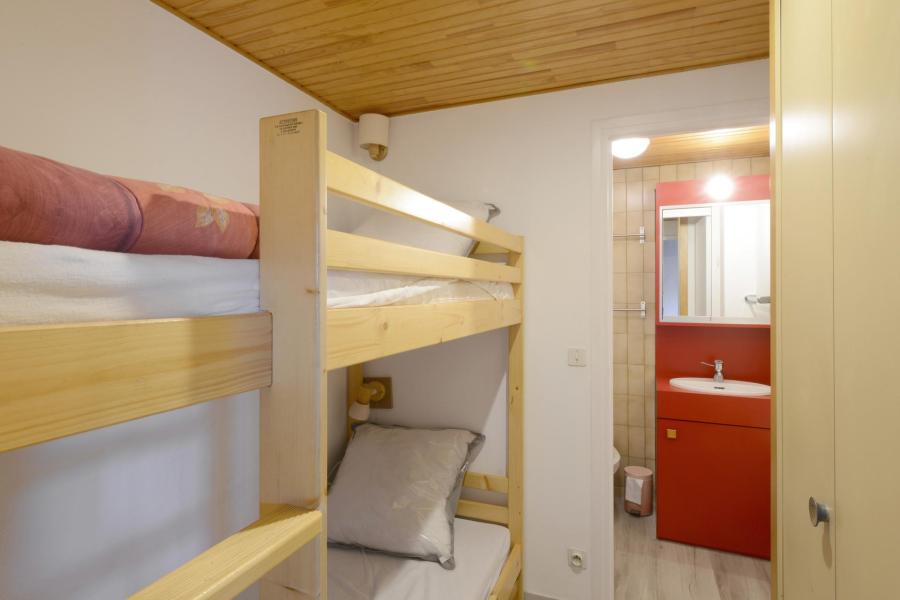 Urlaub in den Bergen 2-Zimmer-Holzhütte für 5 Personen (00) - Résidence Porte de Montchavin - Montchavin La Plagne - Schlafzimmer