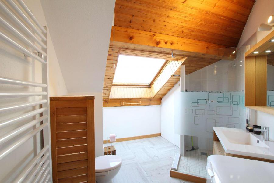 Vacances en montagne Studio mezzanine 4 personnes (F403) - Résidence Pré du Moulin F - Serre Chevalier - Salle de douche