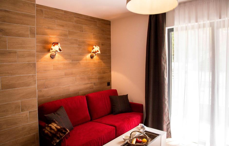 Holiday in mountain resort Résidence Prestige Isatis - Chamonix - Living room